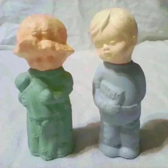 Avon Other - Avon 1970 Vintage Dream Boy & Dream Girl Bedtime Story Cologne Bottle Figurines.